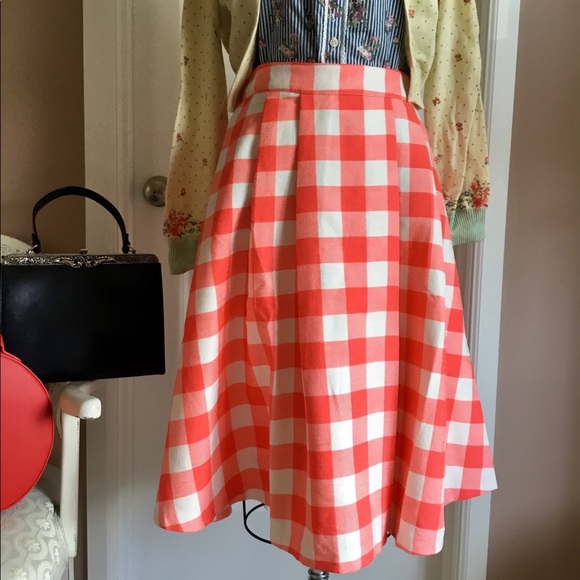 County Club Check Plaid pleaded Skirt - Picture 2 of 5